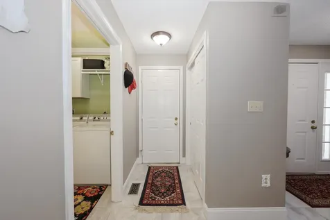 152 Straw Hill Road Manchester NH 03104