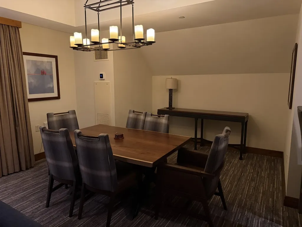 7412 Mountain Road Stowe VT 05672