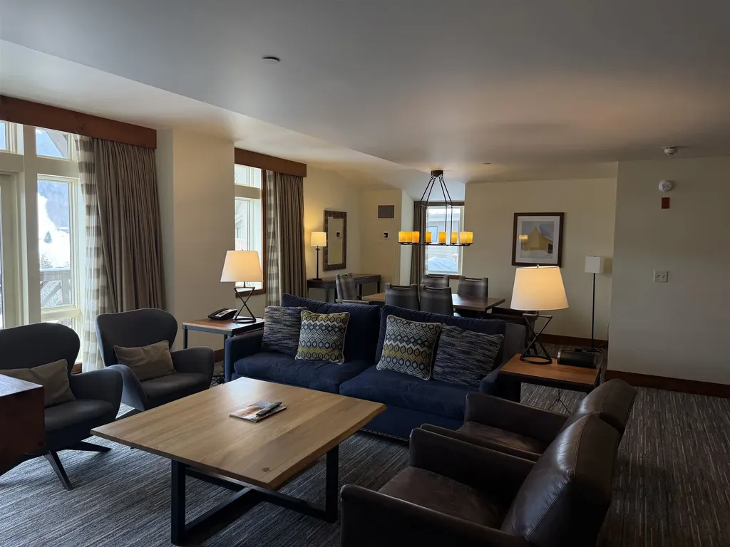 7412 Mountain Road Stowe VT 05672