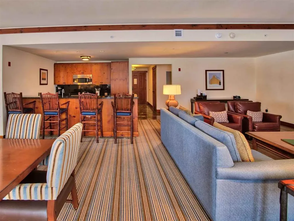 7412 Mountain Road Stowe VT 05672