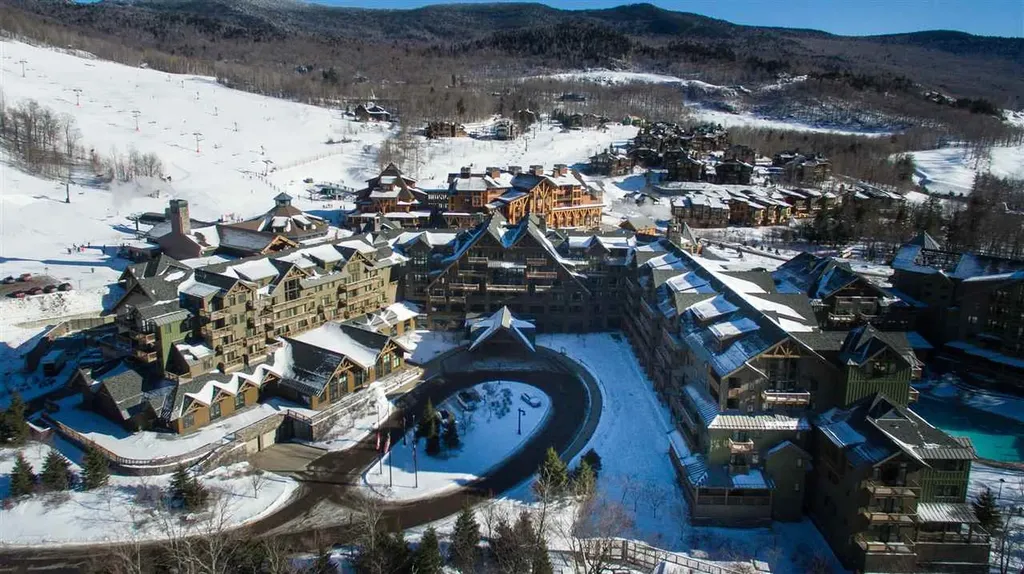 7412 Mountain Road Stowe VT 05672