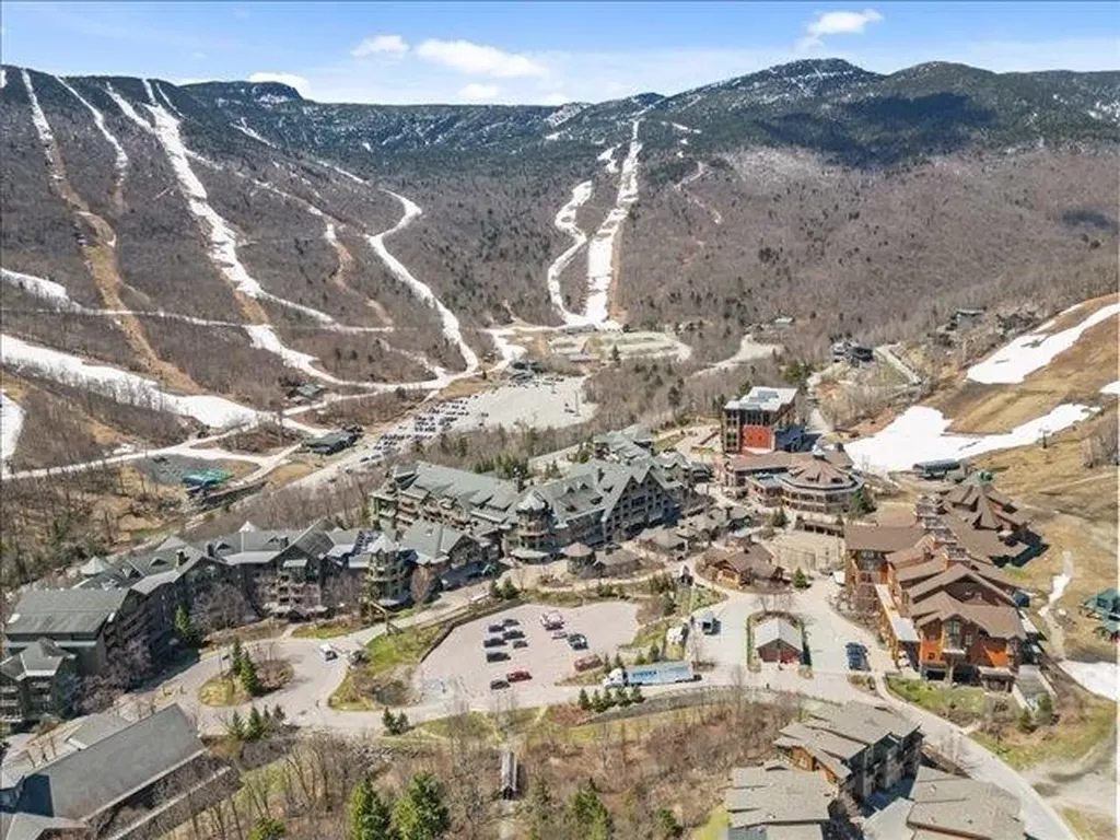 7412 Mountain Road Stowe VT 05672