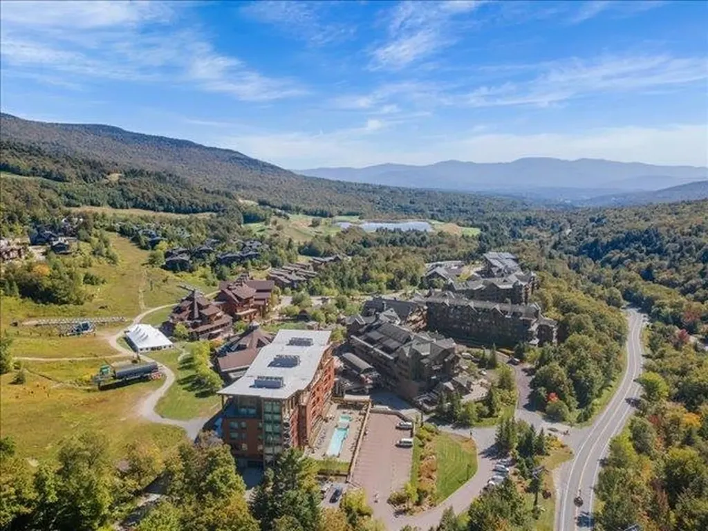 7412 Mountain Road Stowe VT 05672