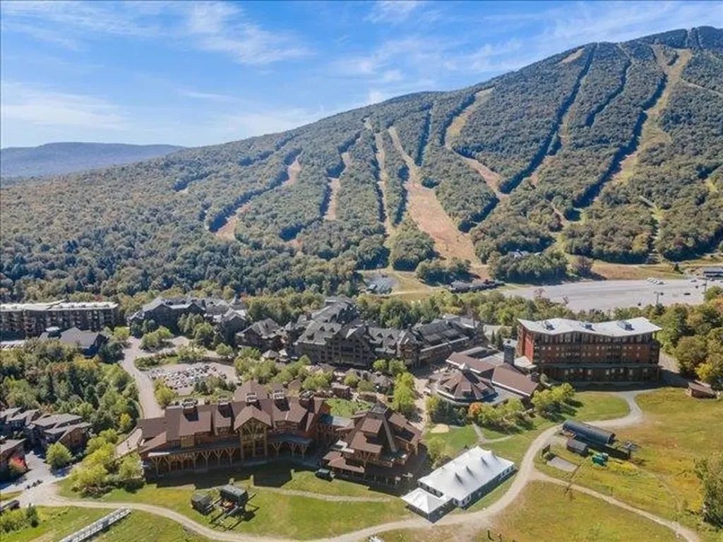 7412 Mountain Road Stowe VT 05672