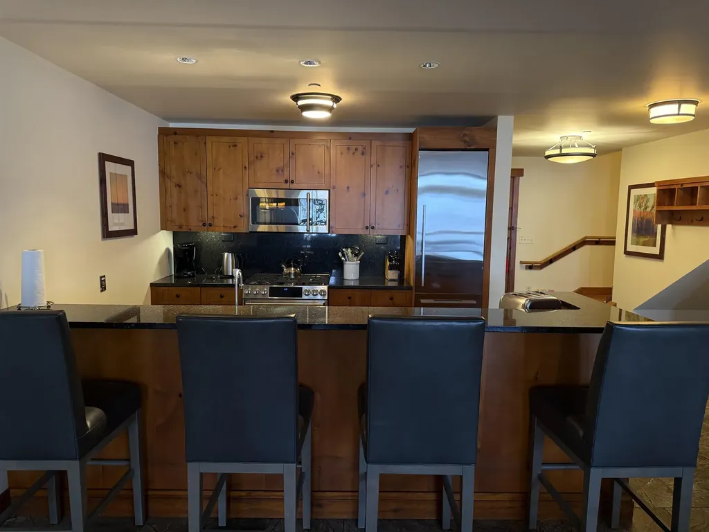 7412 Mountain Road Stowe VT 05672