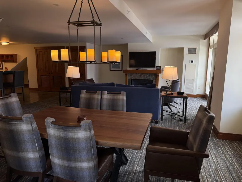 7412 Mountain Road Stowe VT 05672