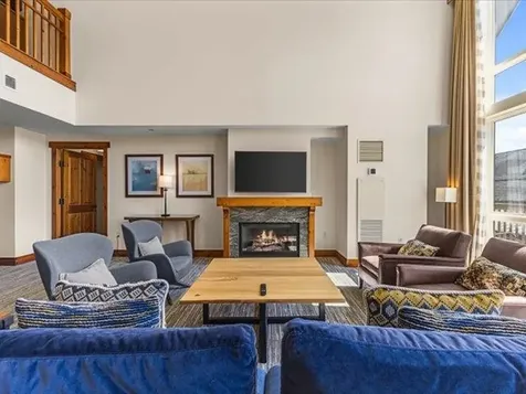 7412 Mountain Road Stowe VT 05672