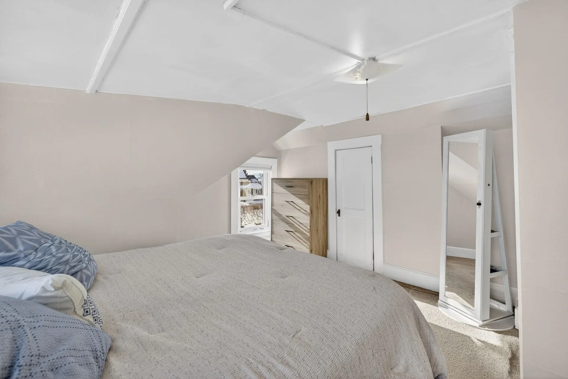 55 S Hall Street Manchester NH 03103