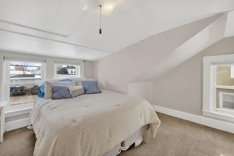 55 S Hall Street Manchester NH 03103