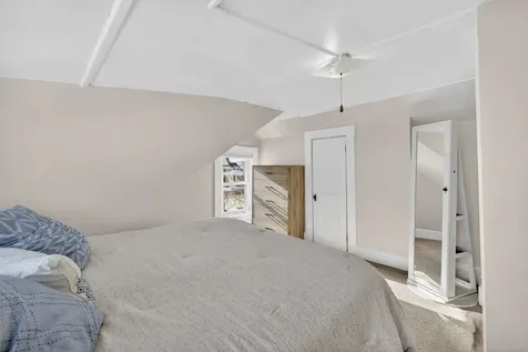 55 S Hall Street Manchester NH 03103