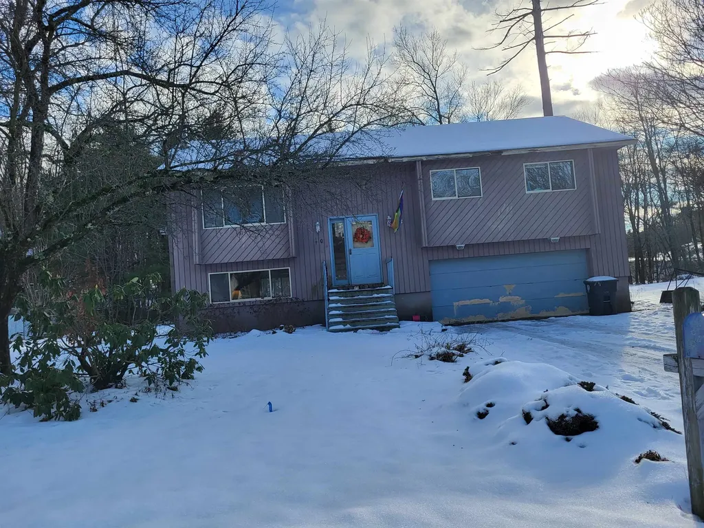 10 Eldorado Circle Nashua NH 03062