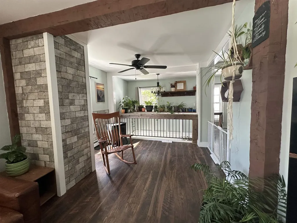 8 Main Street Bennington NH 03442