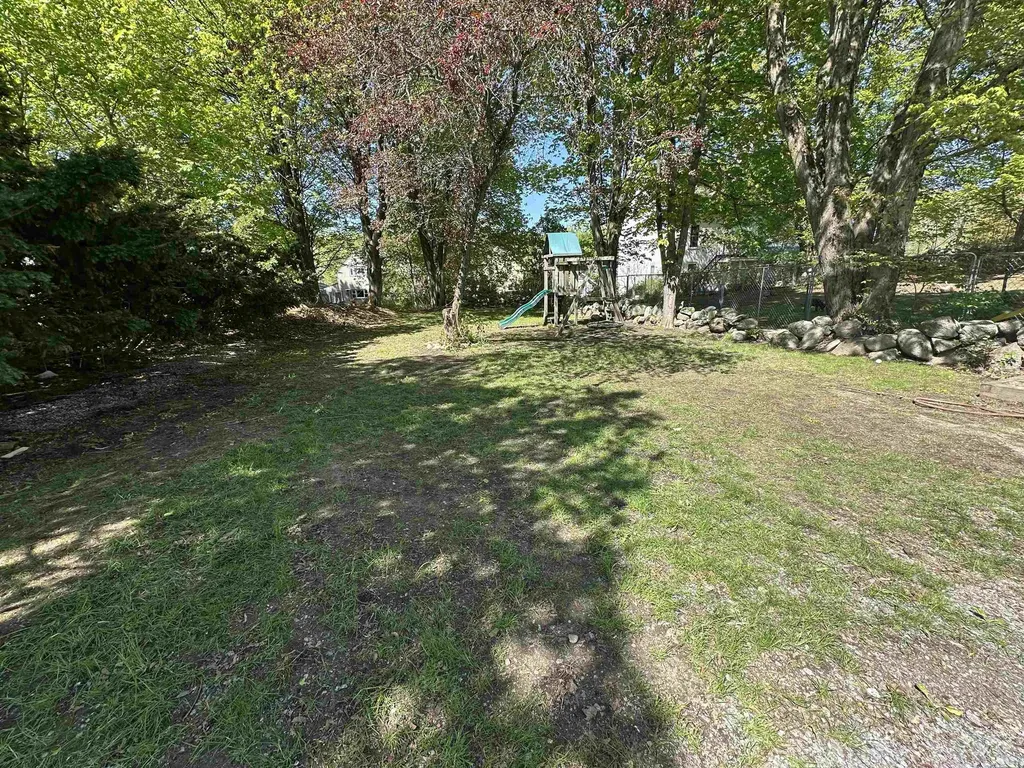 8 Main Street Bennington NH 03442