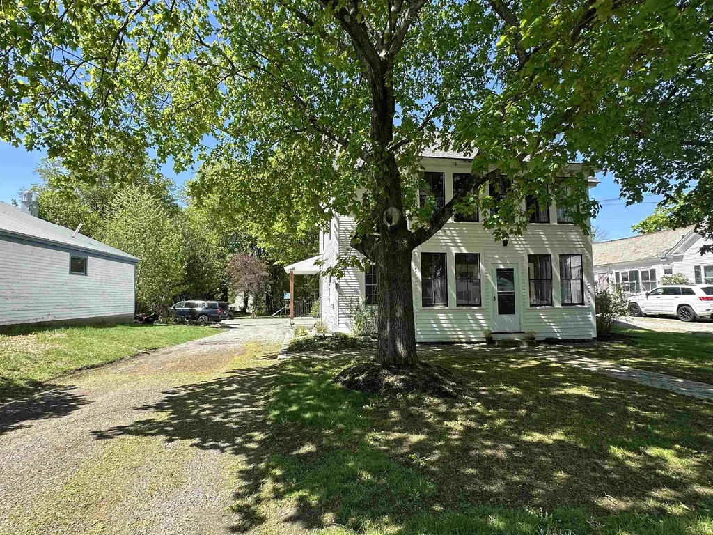 8 Main Street Bennington NH 03442