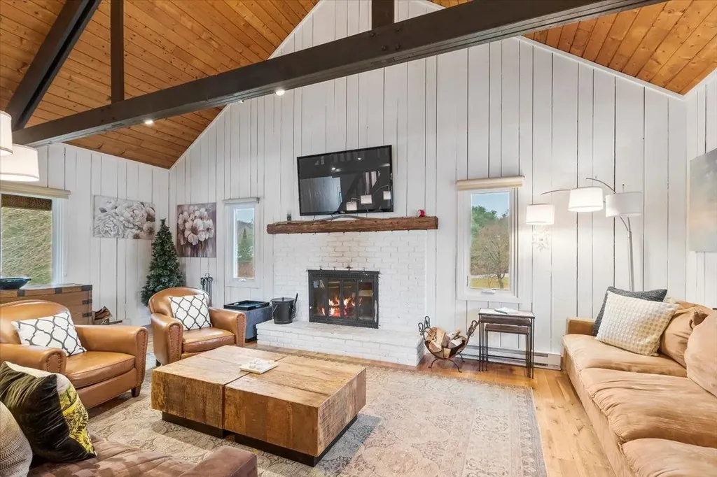 5 Byington Lane Winhall VT 05340