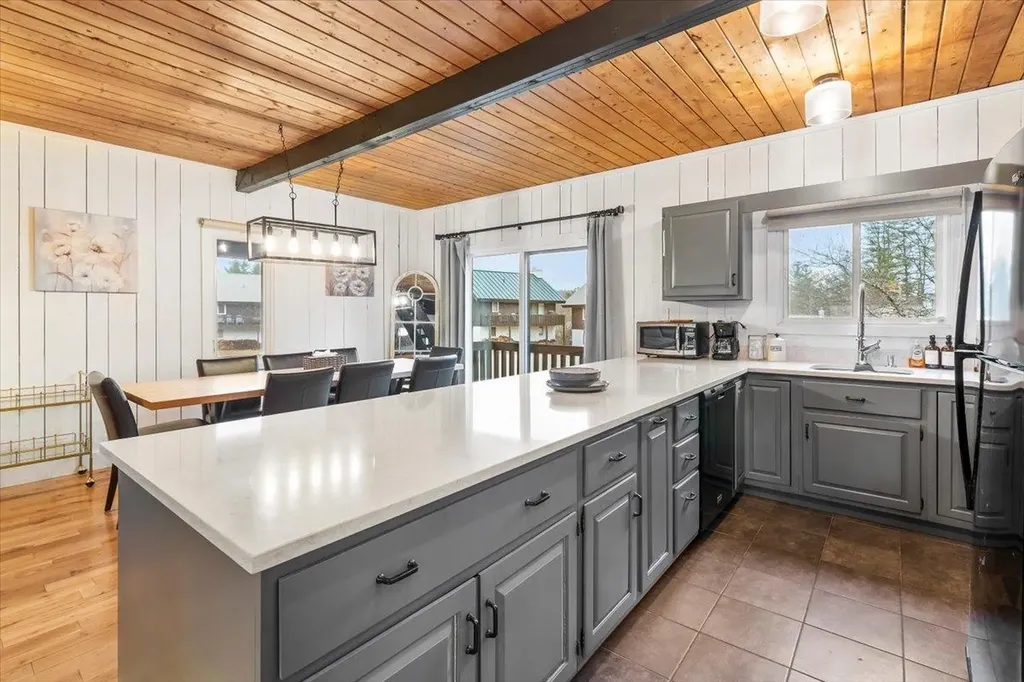 5 Byington Lane Winhall VT 05340