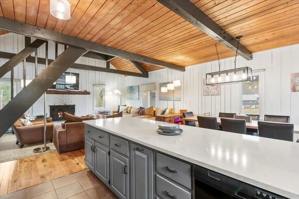 5 Byington Lane Winhall VT 05340