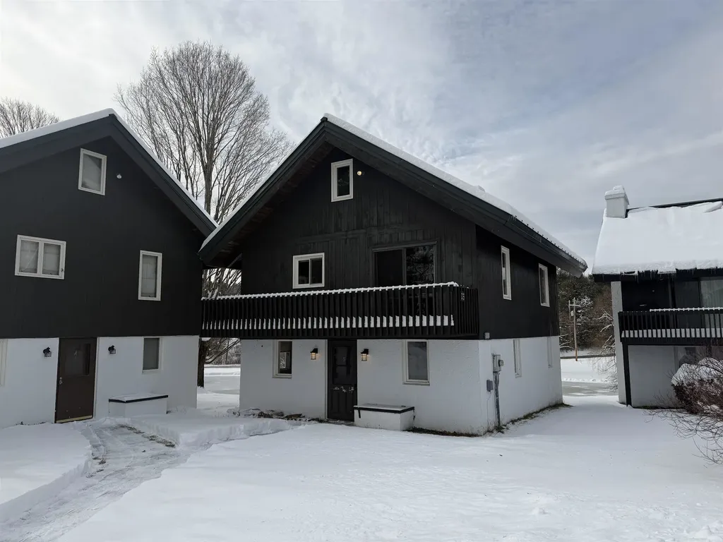 5 Byington Lane Winhall VT 05340