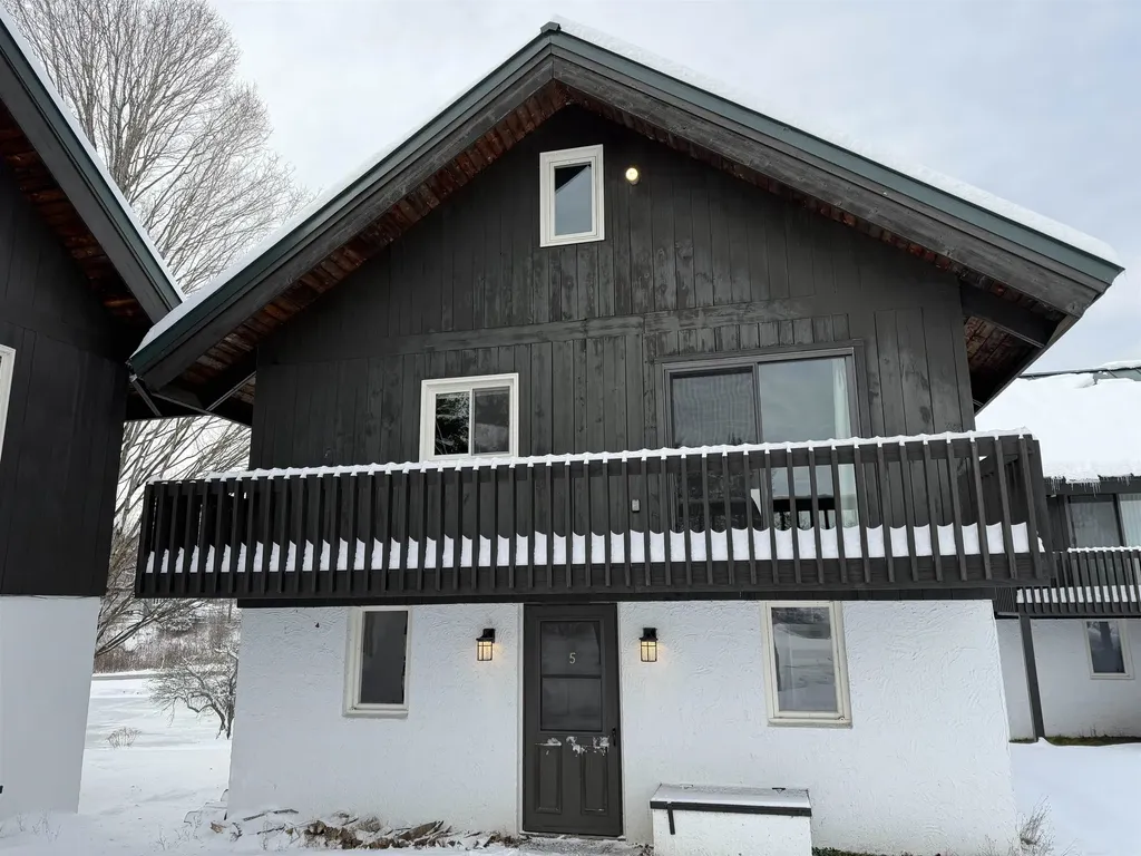 5 Byington Lane Winhall VT 05340