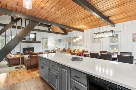 5 Byington Lane Winhall VT 05340