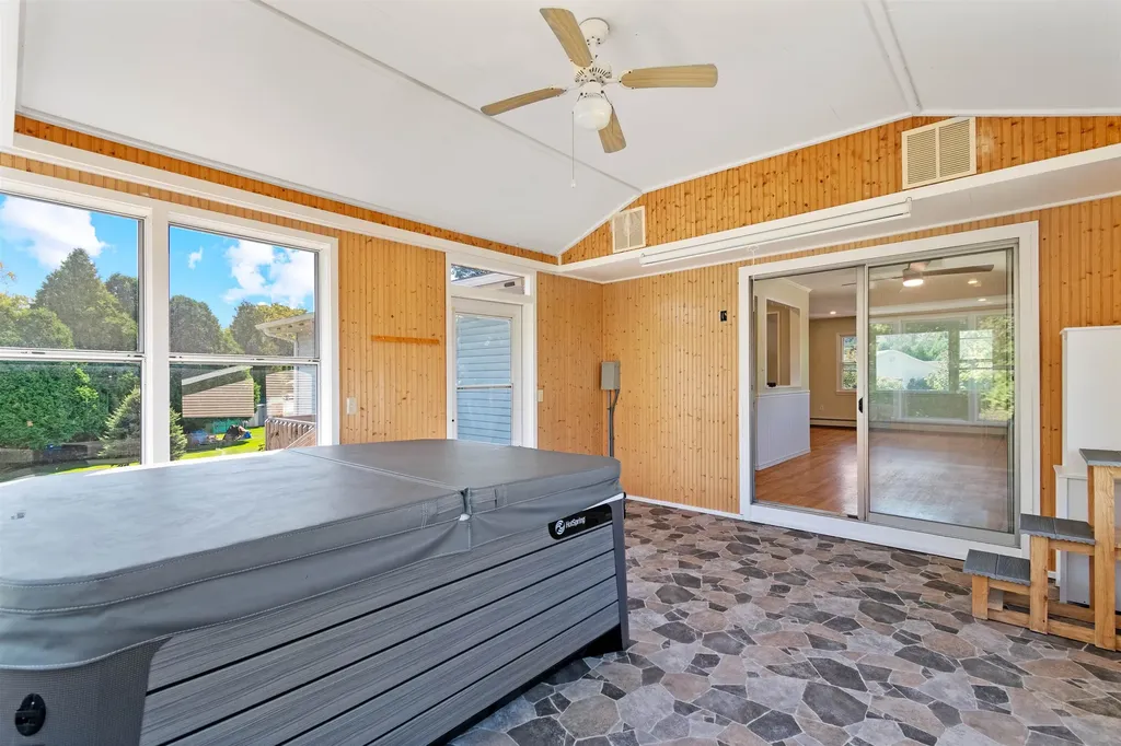 37 Mountain View Boulevard South Burlington VT 05403