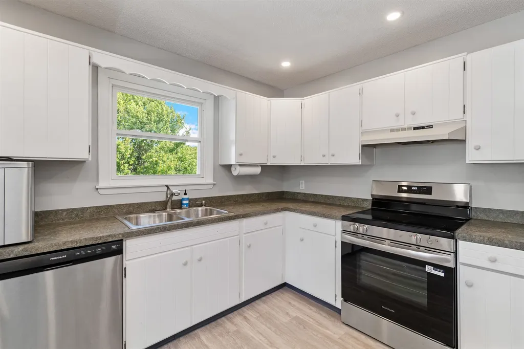 37 Mountain View Boulevard South Burlington VT 05403