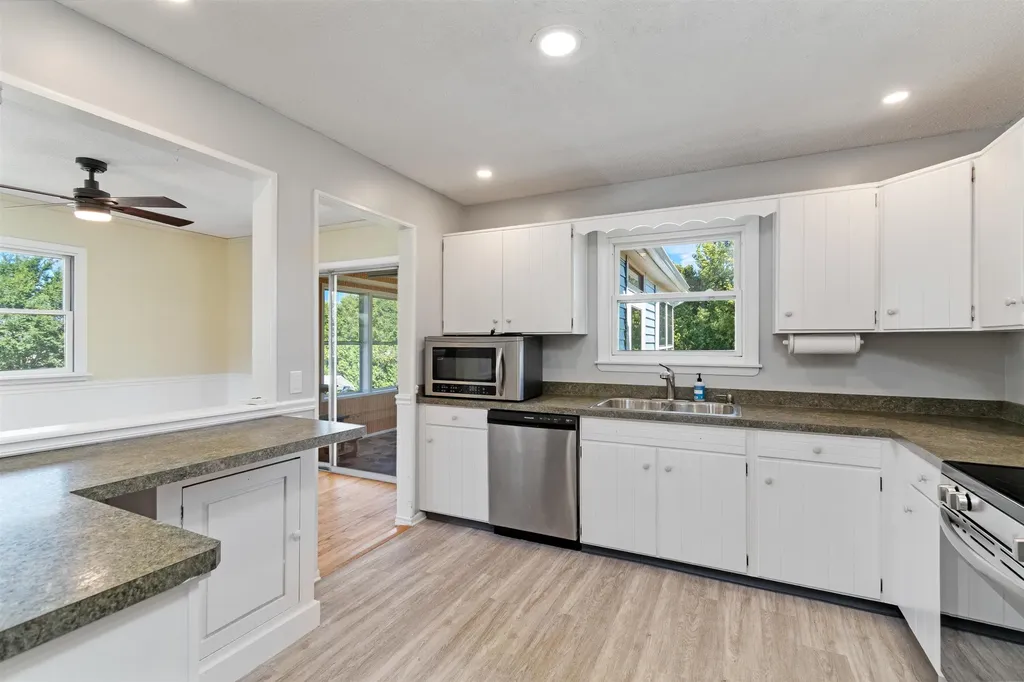 37 Mountain View Boulevard South Burlington VT 05403