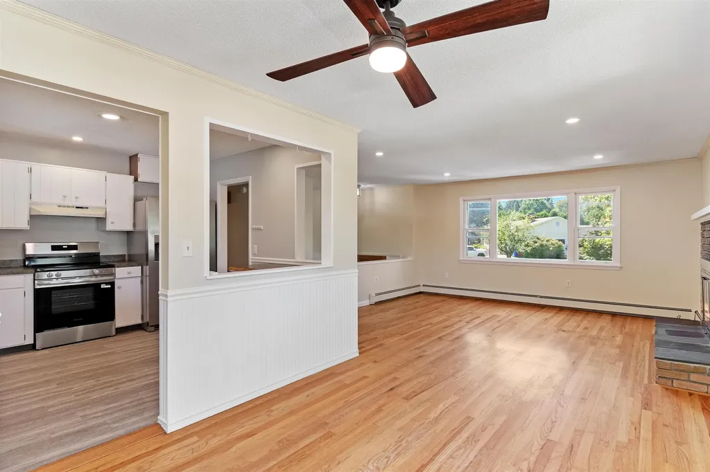 37 Mountain View Boulevard South Burlington VT 05403