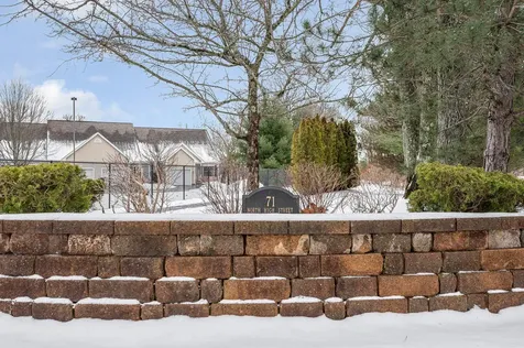 71 N. High Street Derry NH 03038