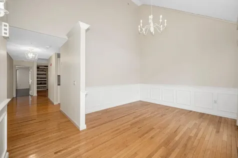 71 N. High Street Derry NH 03038