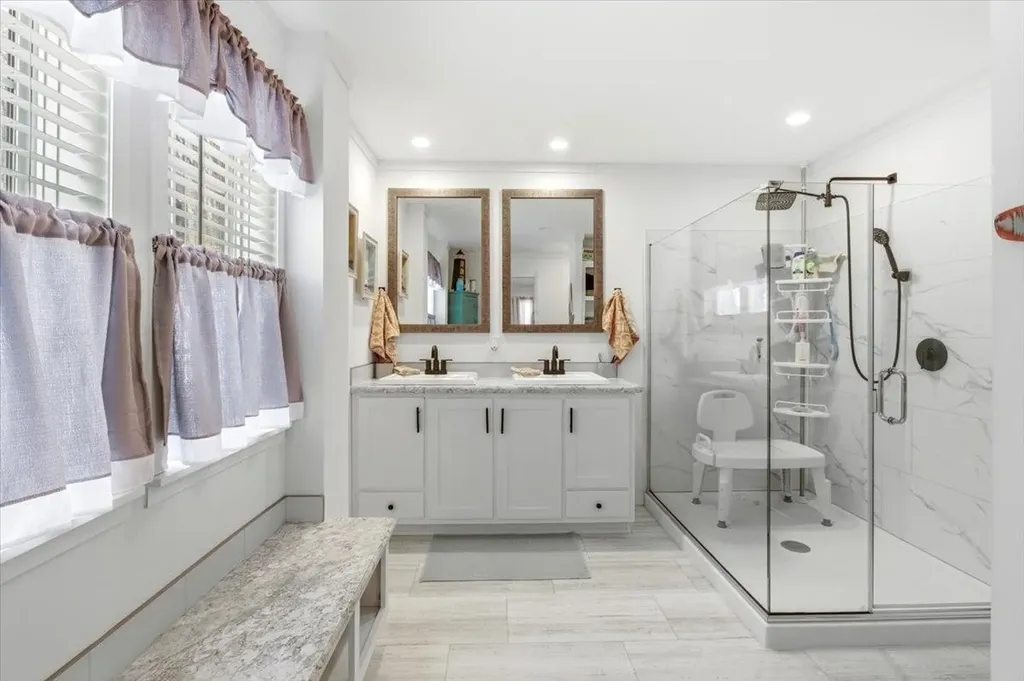 38 Oak Ridge Lane Bennington VT 05201