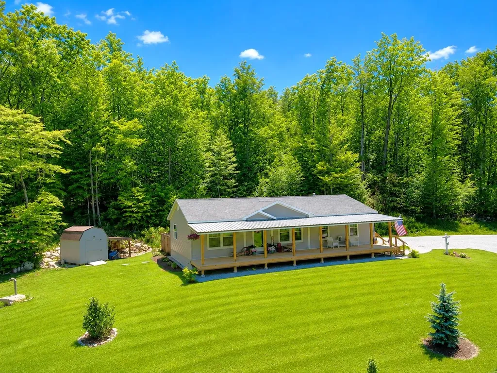 38 Oak Ridge Lane Bennington VT 05201