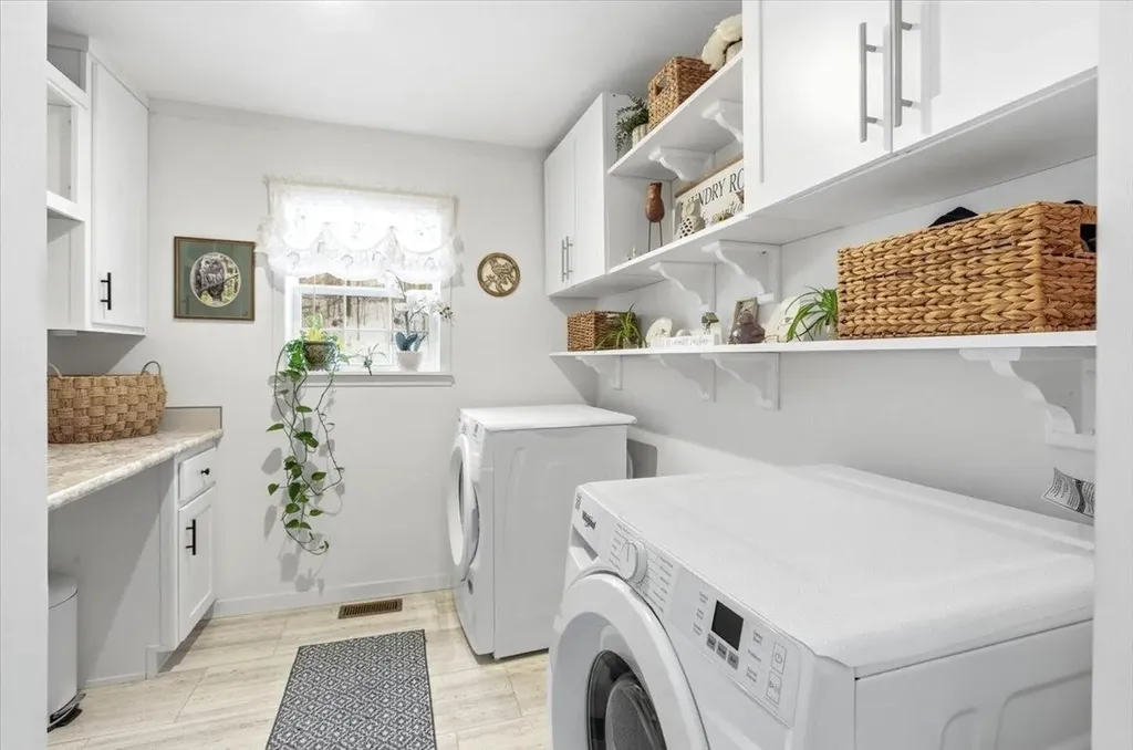 38 Oak Ridge Lane Bennington VT 05201