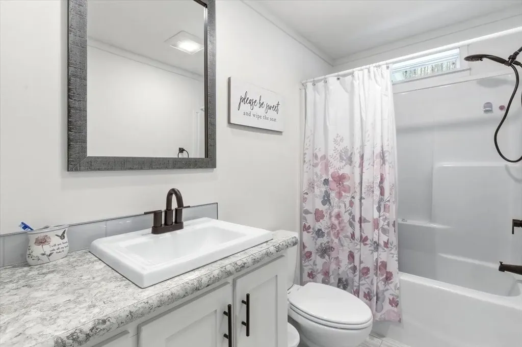 38 Oak Ridge Lane Bennington VT 05201