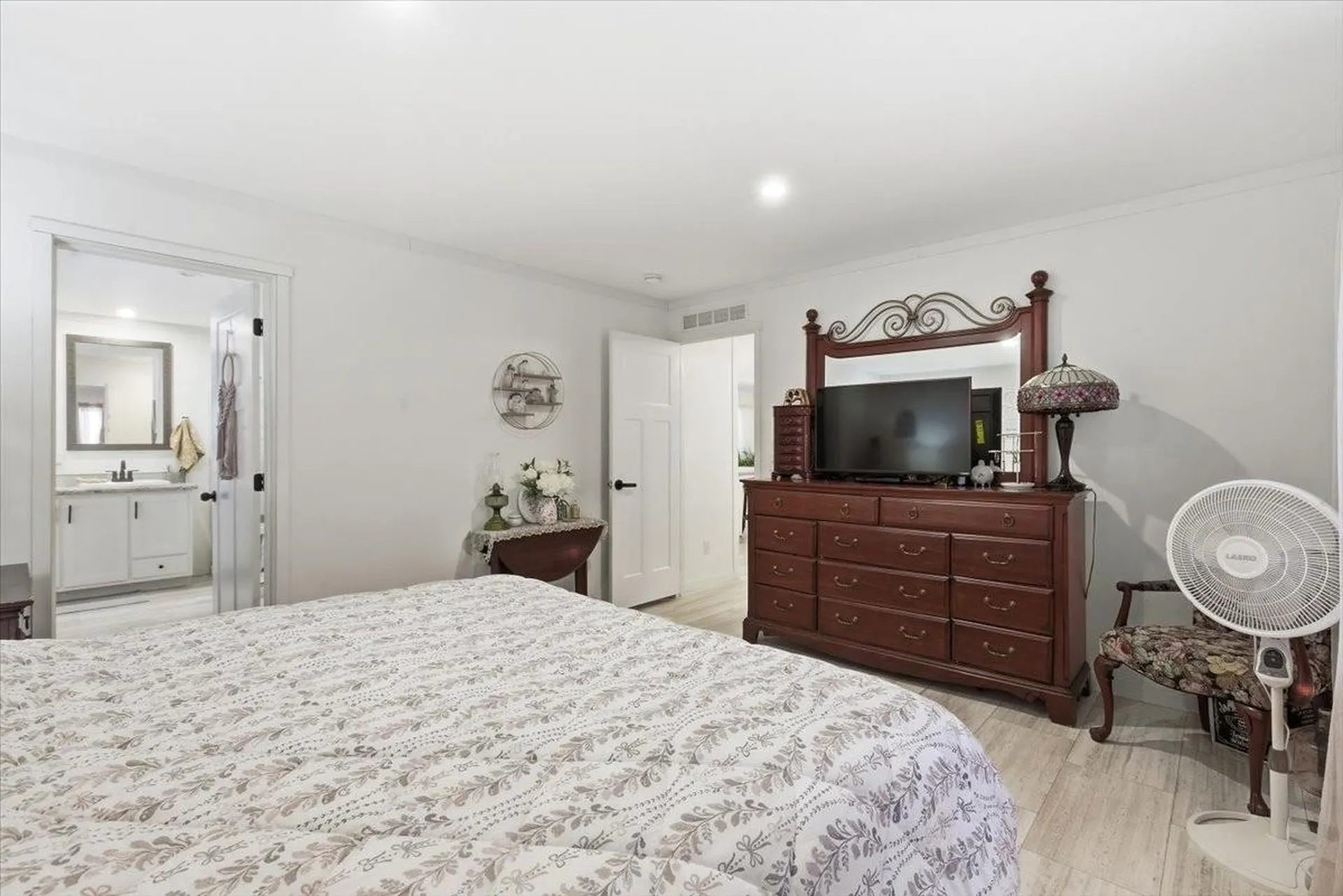 38 Oak Ridge Lane Bennington VT 05201