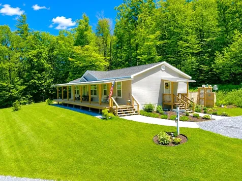 38 Oak Ridge Lane Bennington VT 05201