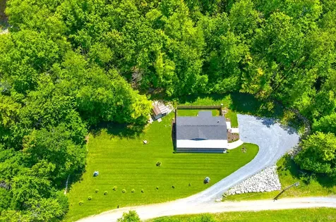 38 Oak Ridge Lane Bennington VT 05201