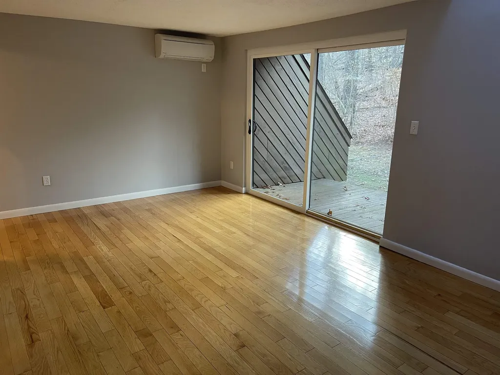 12 Victoria Drive Merrimack NH 03054