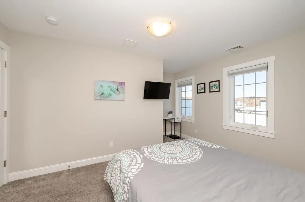 42 Daniels Drive Lee NH 03861