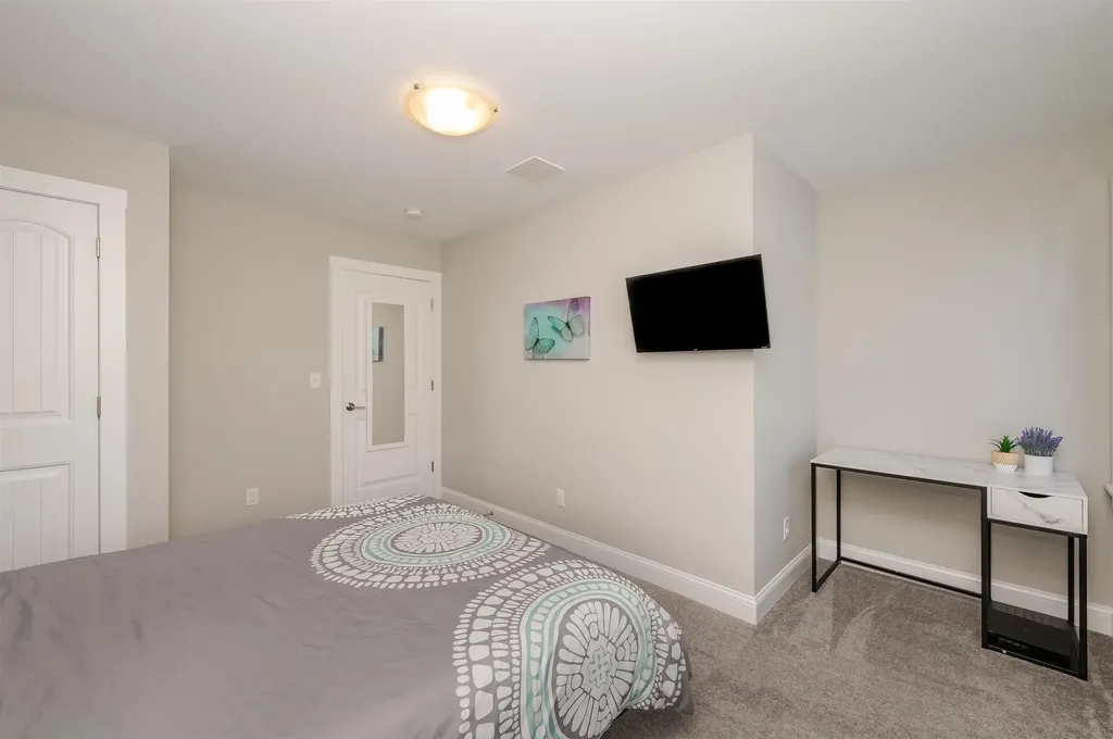 42 Daniels Drive Lee NH 03861