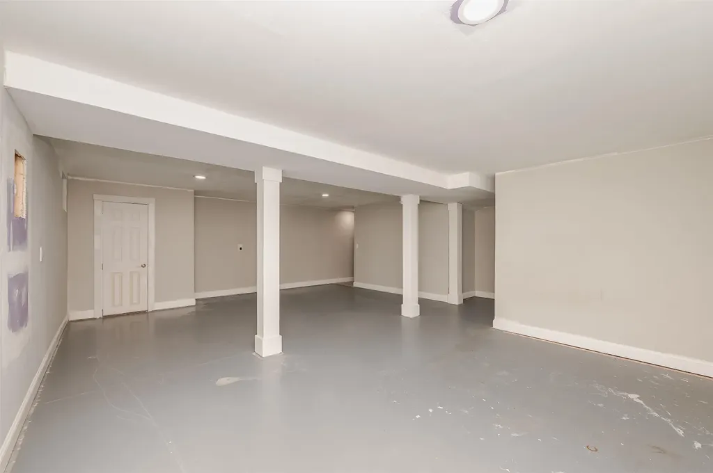 42 Daniels Drive Lee NH 03861