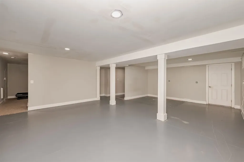 42 Daniels Drive Lee NH 03861