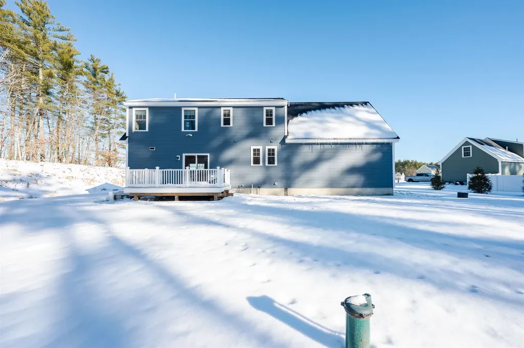 42 Daniels Drive Lee NH 03861