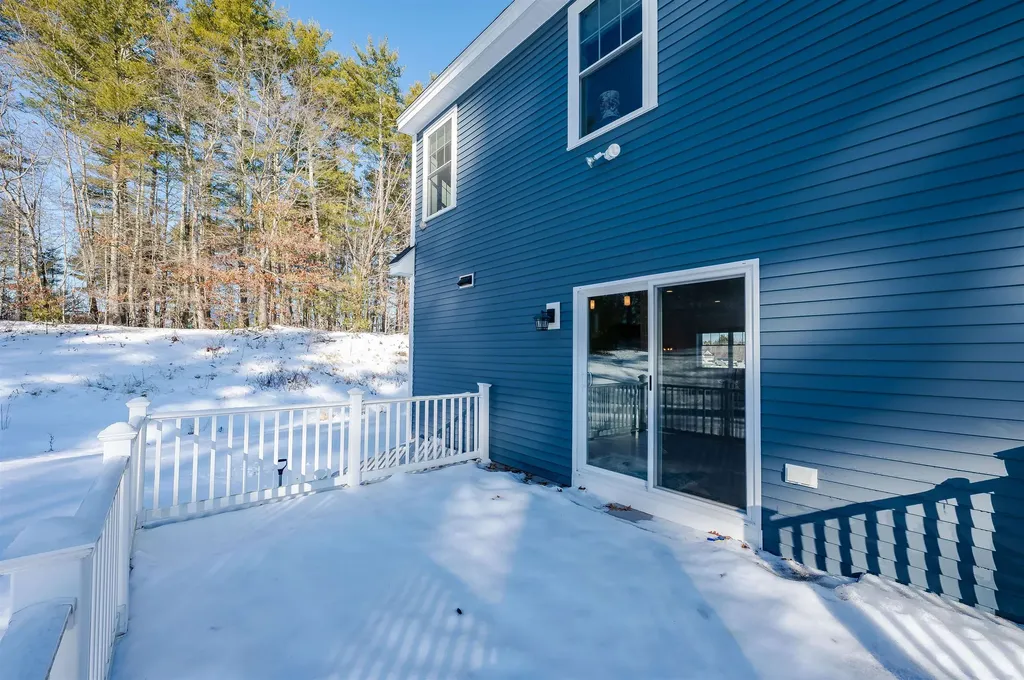 42 Daniels Drive Lee NH 03861