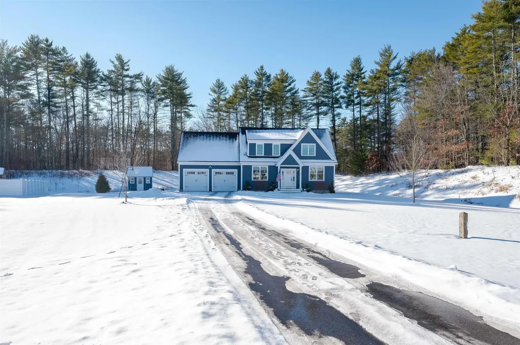 42 Daniels Drive Lee NH 03861