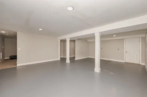 42 Daniels Drive Lee NH 03861