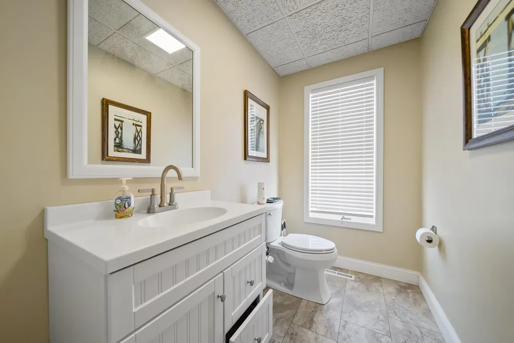 60 Whittier Highway Moultonborough NH 03254