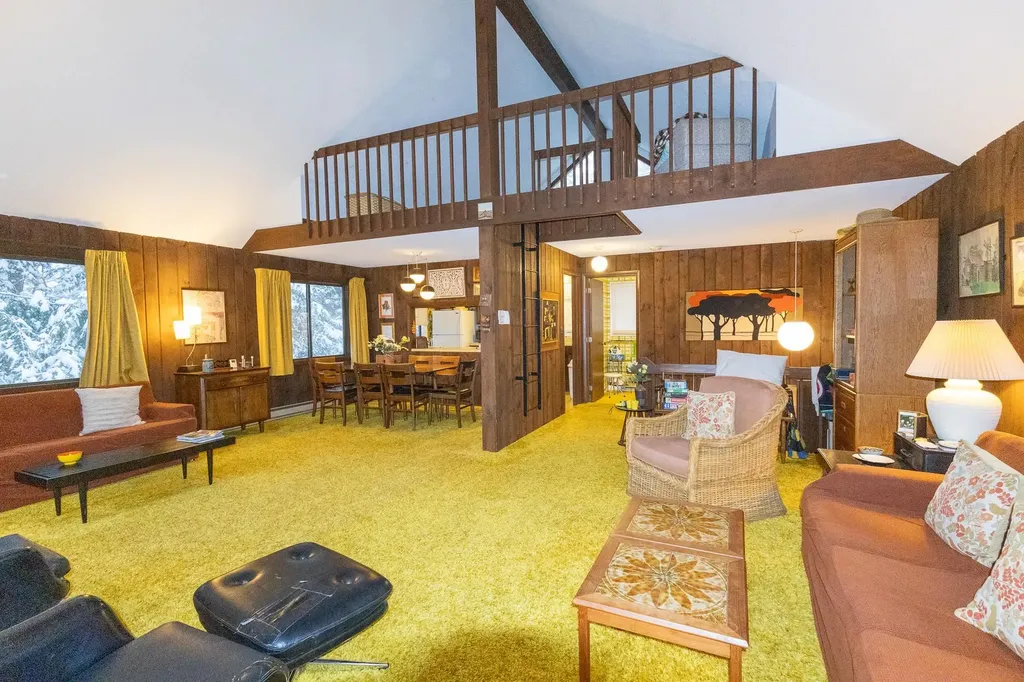 24 Troon Drive Grantham NH 03753