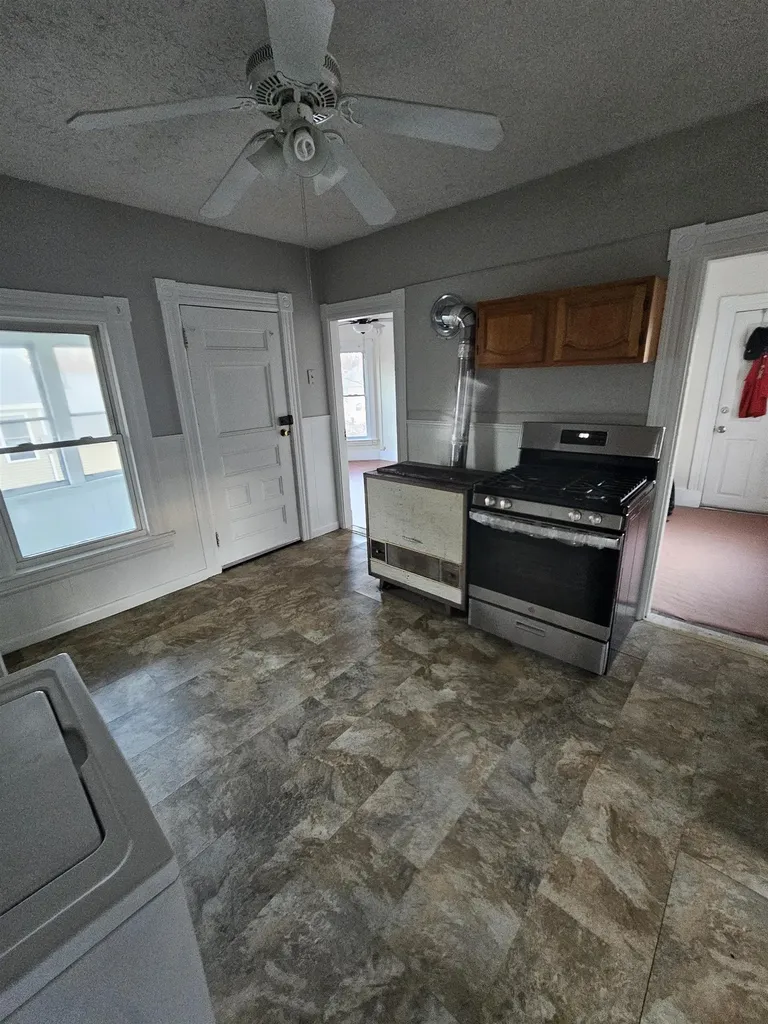 90 Oakland Avenue Manchester NH 03109