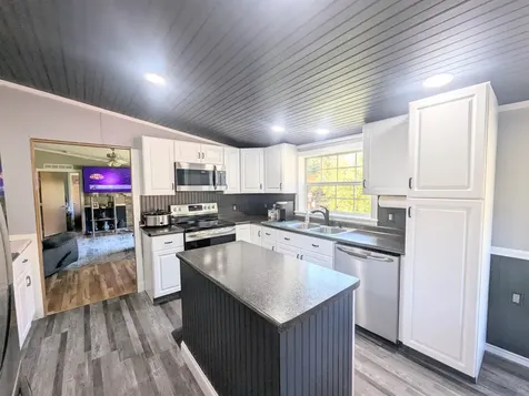 43 Crestwood Drive St. Johnsbury VT 05819